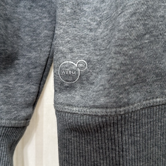 🌈5/$25 BUNDLE! Gray & White Puma Hoodie JumpCat Logo size Small - Picture 6 of 8